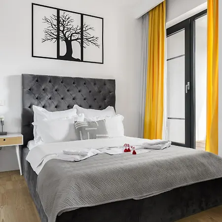 Апартаменты Dioptase - Stylish Retreat By Selestate With Balcony