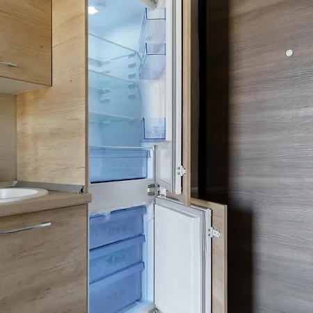 Appartamento Dioptase - Stylish Retreat By Selestate With Balcony *